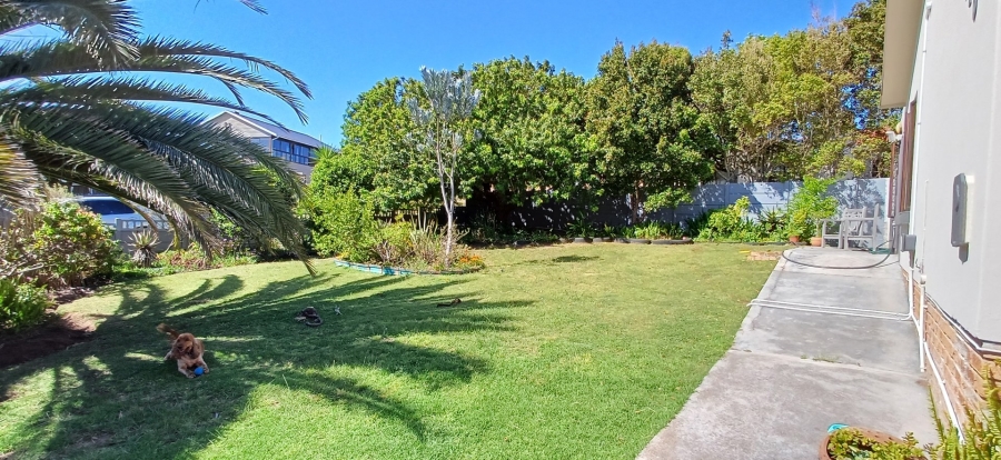 2 Bedroom Property for Sale in Dana Bay Western Cape